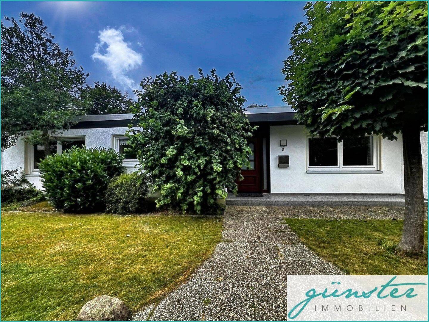 Unna-Königsborn: Schöner Bungalow in Reihenbauweise mit Garten, Wintergarten und Garage, 59425 Unna