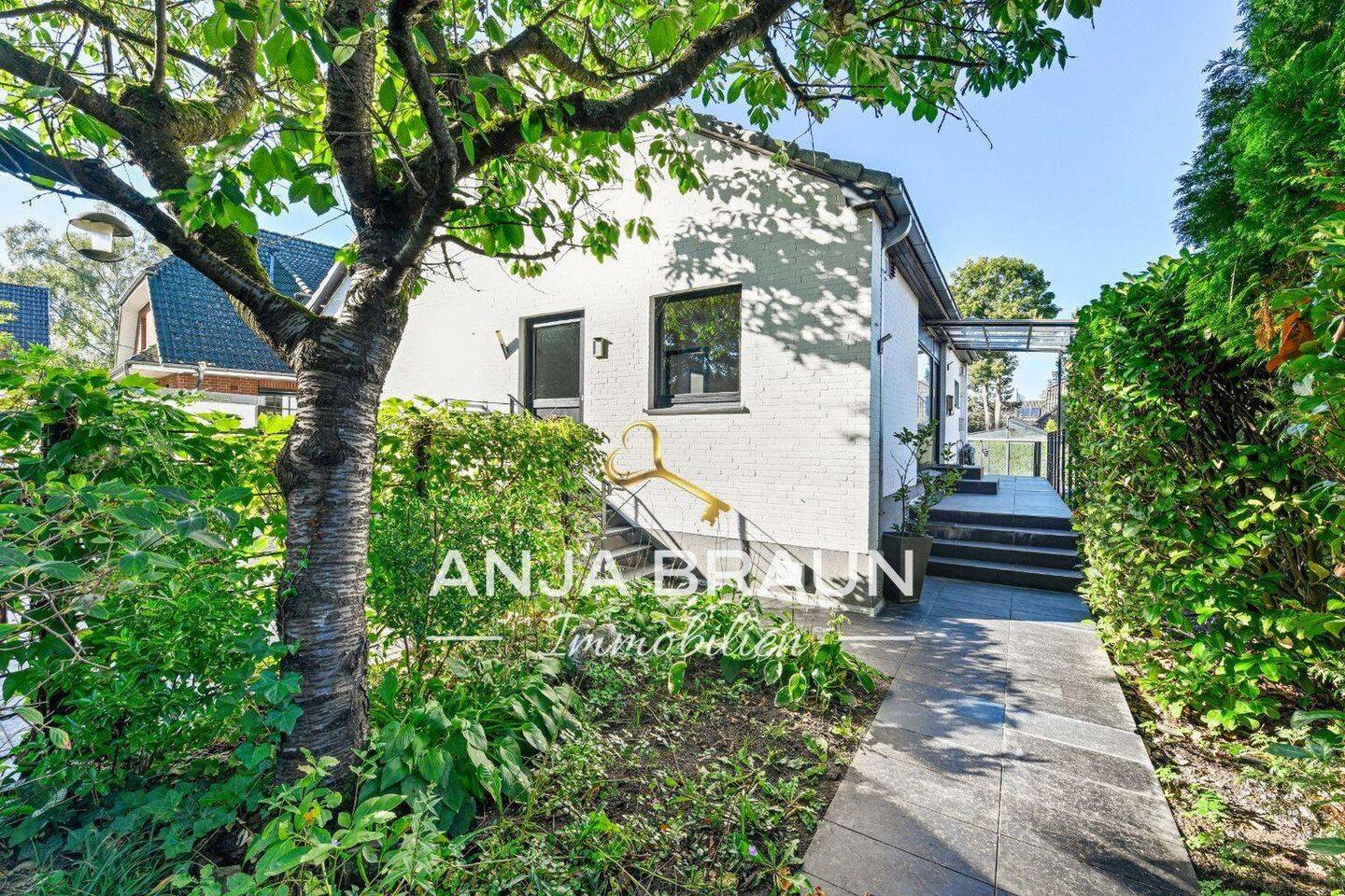 Freistehend in Schnelsen | ca. 247 m² Wohn- u. Nutzfläche, 22457 Hamburg (Eimsbüttel Eidelstedt Niendorf Schnelsen)