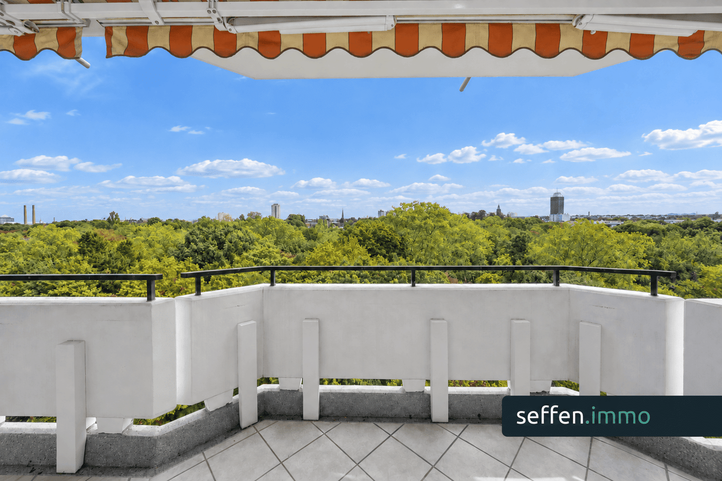 Schönes Wohnen am Park mit Panoramablick: 3 Zimmer ETW mit TG-Stellplatz mitten in Zollstock!, 50969 Köln (Rodenkirchen Raderberg Zollstock)