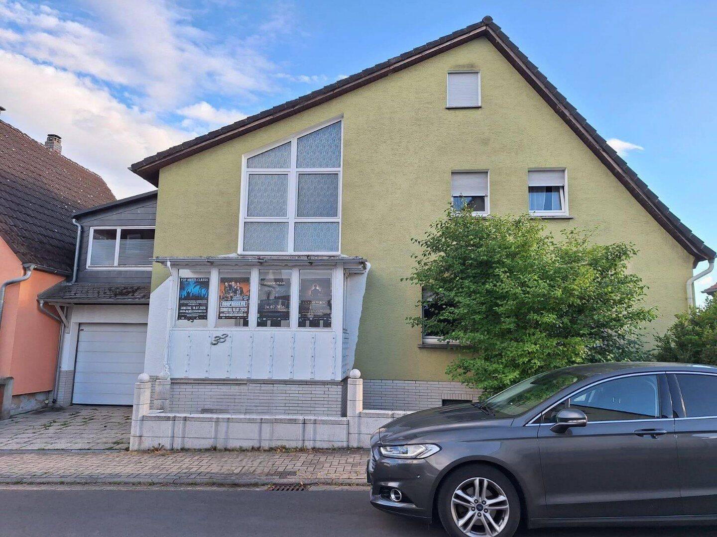 von Privat – Großes Einfamilienhaus/Zweifamilienhaus mit Garten, Terrassen und Wintergarten, 61200 Wölfersheim