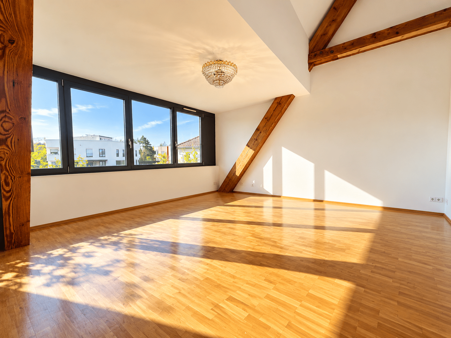 Hochwertige 2-Zimmer-Dachgeschosswohnung mit Loggia im Mönchberg Park, 97074 Würzburg (Frauenland Sanderau)