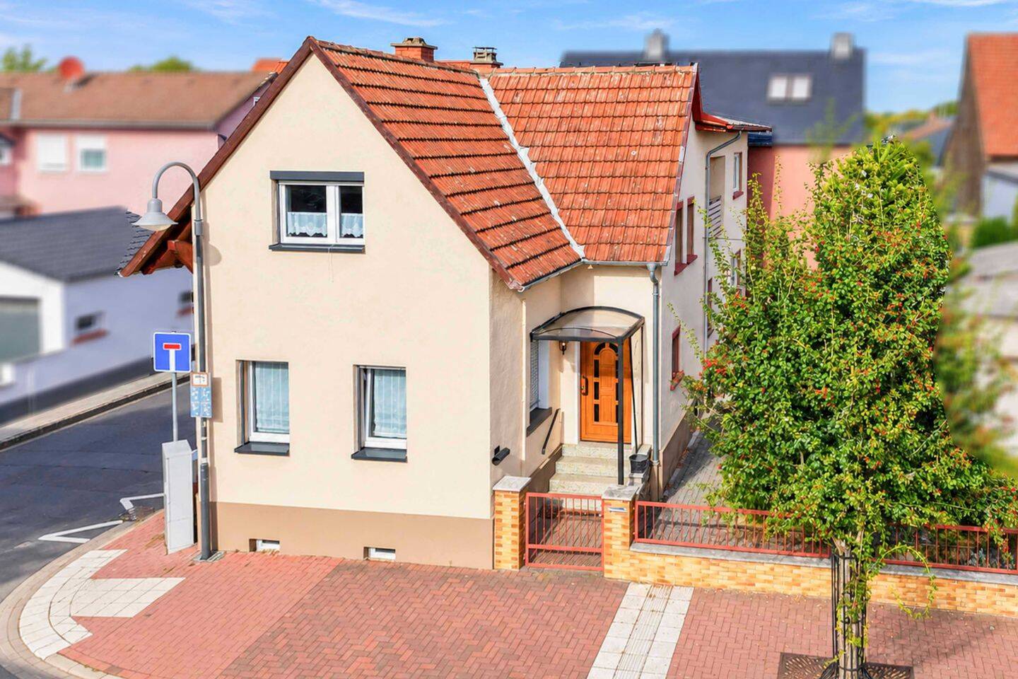 Ein Haus voller Möglichkeiten- viel Platz für Ihre Wohnträume in Karben, 61184 Karben