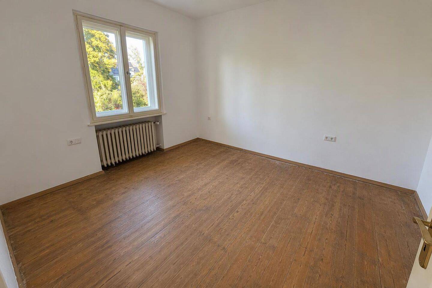13 m² WG-Zimmer | 8er-WG | Garten | Top Lage | 430 € kalt, 91054 Erlangen (Burgberg Erlangen-Nord Erlangen-Ost Innenstadt Sieglitzhof)