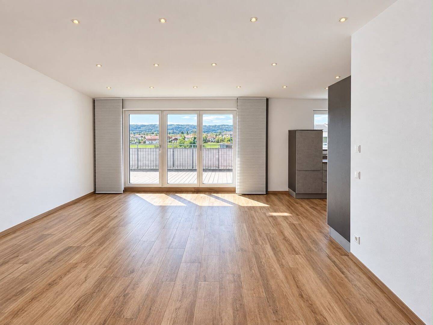 Exklusives Penthouse mit Dachterrasse und Bergblick in Bruckmühl, 83052 Bruckmühl