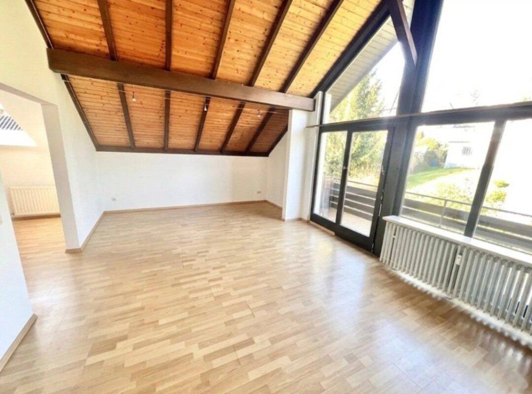 Helle DG-Wohnung mit Balkon & Garage – vermietet, Eigennutzung möglich, 77933 Lahr/Schwarzwald