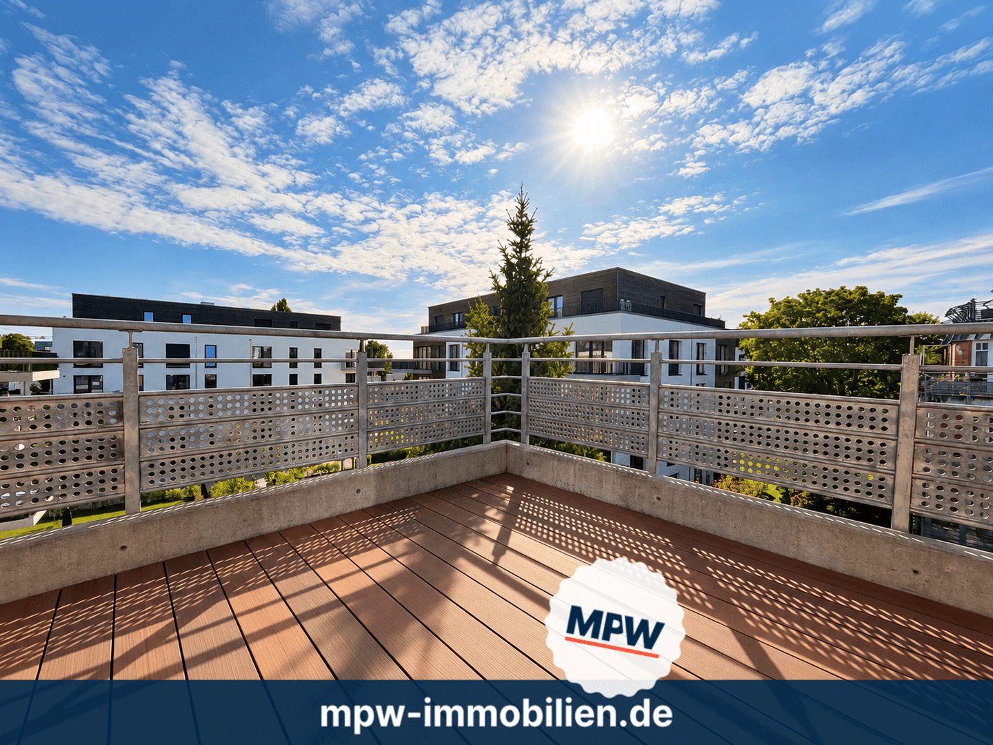 Komplett saniert & bezugsfrei: Moderner Wohnkomfort mit Südbalkon und Tiefgaragenstellplatz, 12557 Berlin (Treptow-Köpenick)