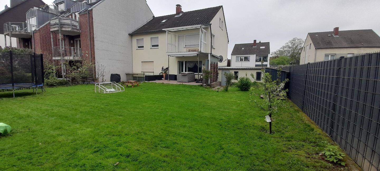 3 Zimmer Wohnung mit großem Garten im ruhigen Zweifamilienhaus, 51373 Leverkusen (Bürrig Küppersteg Rheindorf Wiesdorf)