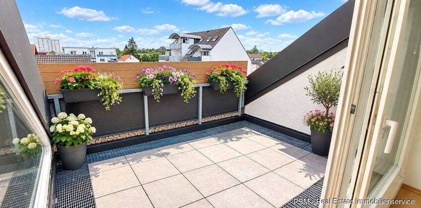 Attraktive, charmante helle 4-Zimmer-Maisonette-Wohnung mit EBK, neuwertigem Bad, Balkon und Loggia, 63150 Heusenstamm
