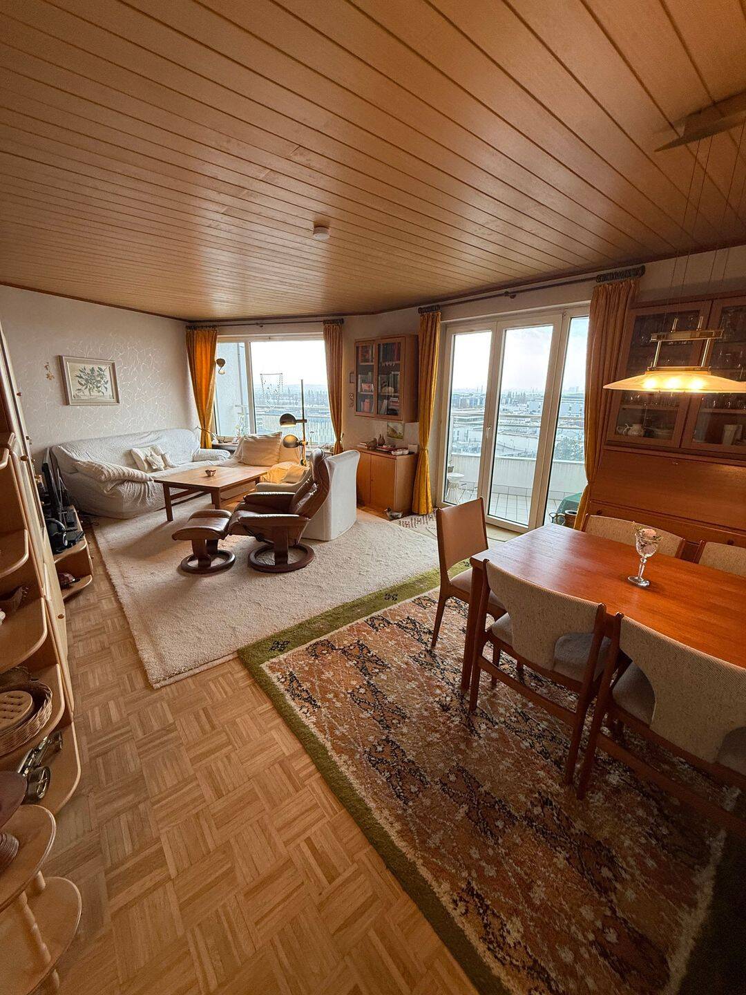 Gut geschnittene 3-Zimmer Wohnung mit tollem Weitblick bis zur Skyline, 61352 Bad Homburg v.d. Höhe