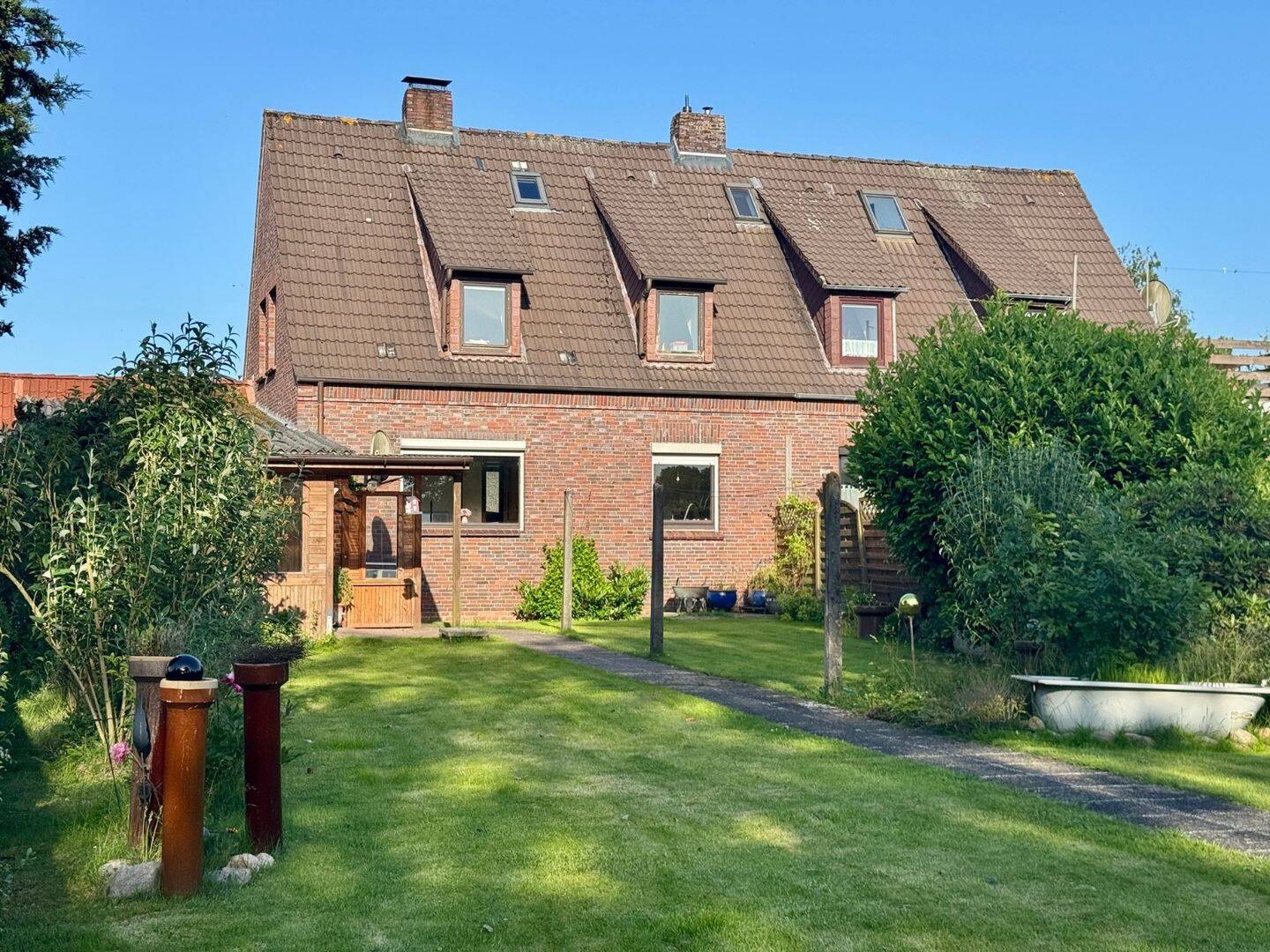 Doppelhaushälfte in Sackgassenlage mit Feldblick in Jever, 26441 Jever