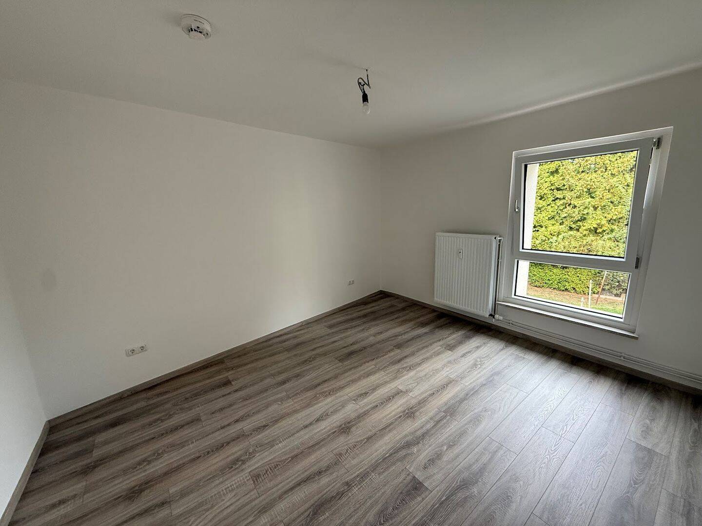 Platz für die Familie – Frisch sanierte 4-Zimmer-Wohnung in zentraler Lage, 38226 Salzgitter (Lebenstedt)