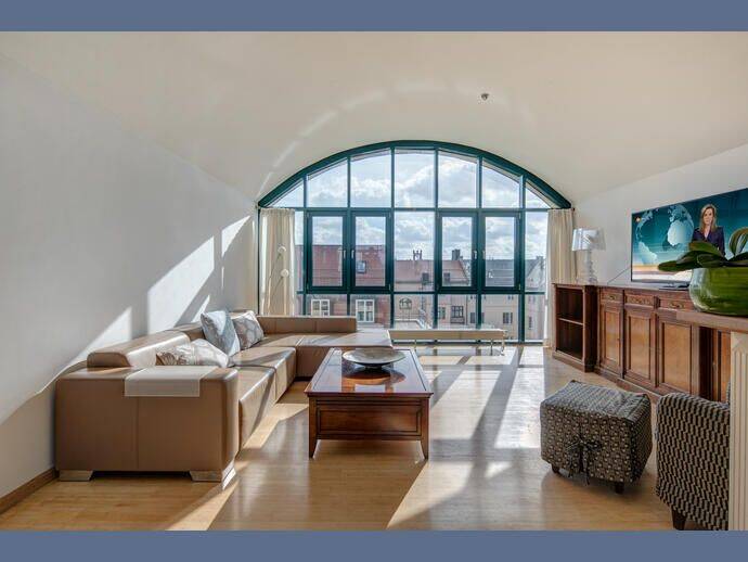 Möbliert: 3-Zimmer Penthousewohnung mit Dachterrasse, 80333 München (Altstadt-Lehel Maxvorstadt)