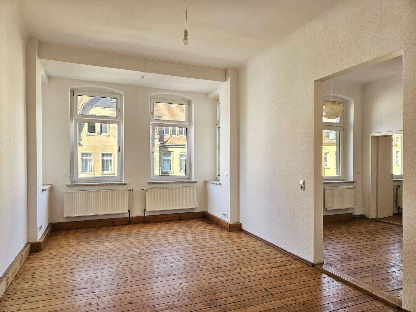 Mit Video: 2-Raum-Apartment mit Wanne, 6110 Halle (Saale) (Damaschkestraße Gesundbrunnen Innenstadt Lutherplatz Saaleaue)