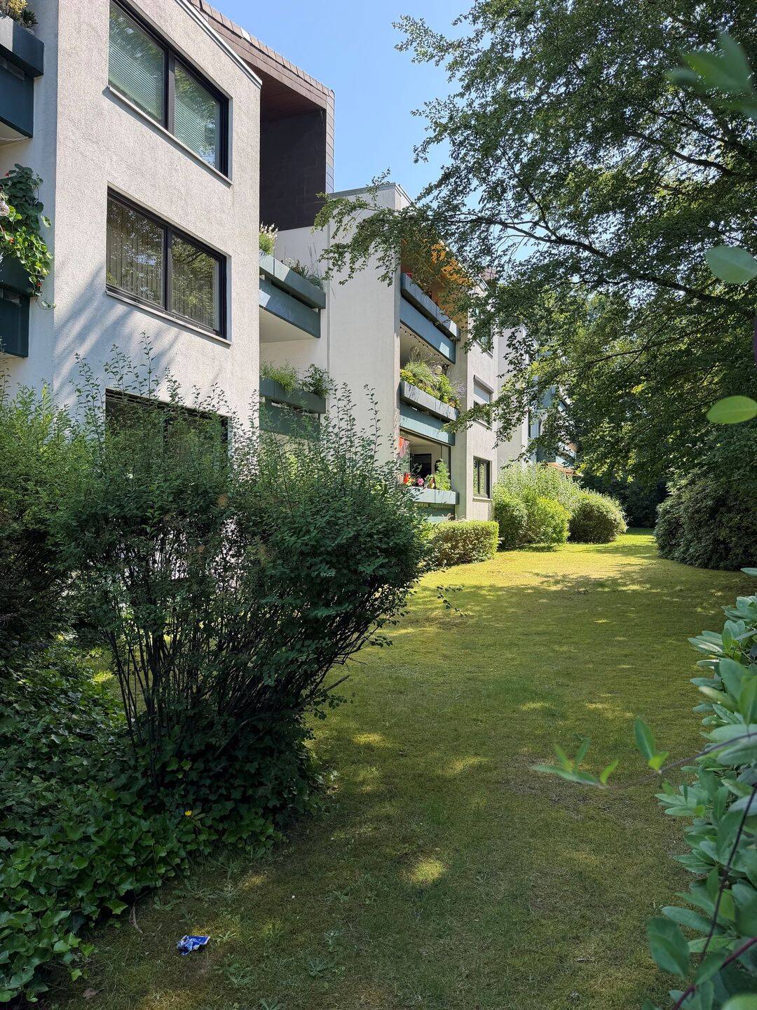 ! Gemütliche EIGENTUMSWOHNUNG mit Keller, Loggia, Garage und Stellplatz- in zentraler Lage von ACHIM !, 28832 Achim