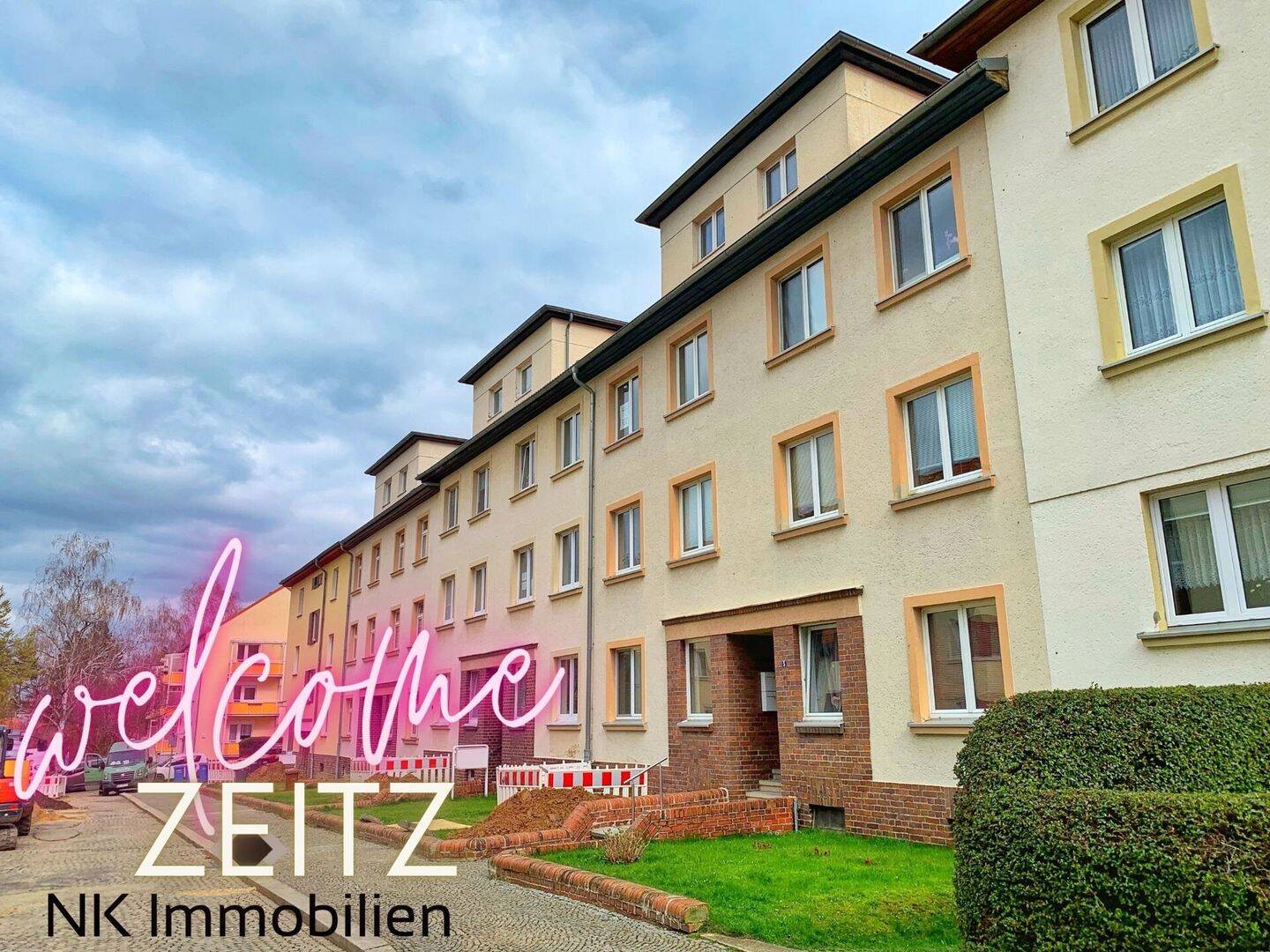 ++ ruhig wohnen, zentral leben: schicke 2-Raum Wohnung – mit Balkon & Einbauküche ++, 6712 Zeitz