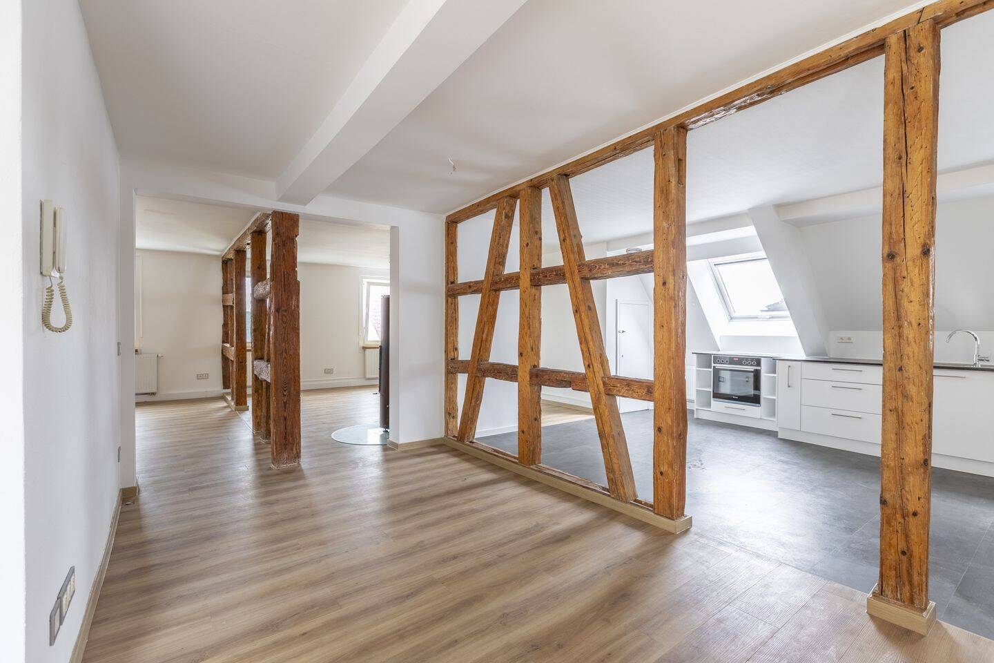 Wangen: Saniertes Penthouse mit gehobener Ausstattung und Einbauküche, 73117 Wangen