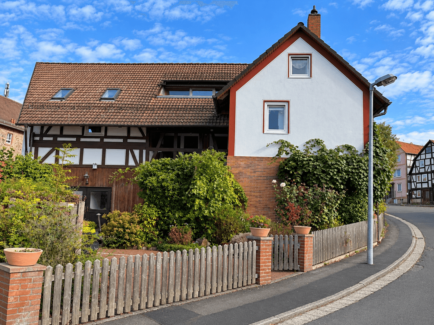 HISTORISCHES FACHWERKHAUS MIT PLATZ ZUM WOHNEN & ARBEITEN – WELLNESSBEREICH – KEINE KÄUFERPROVISION!, 34576 Homberg (Efze)