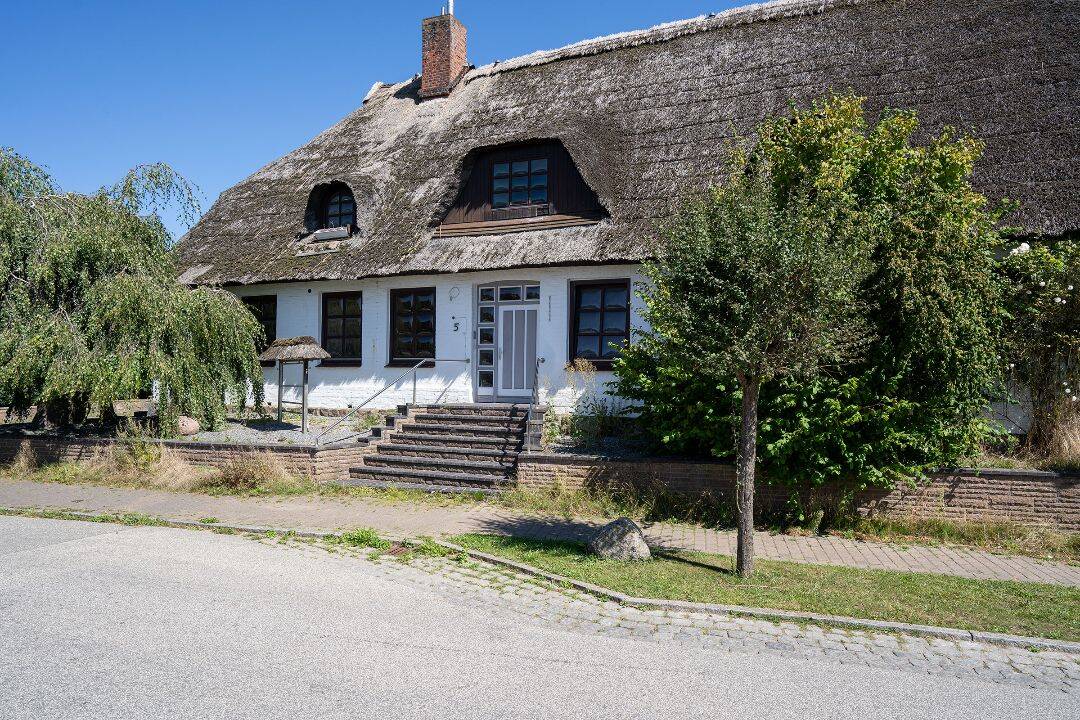 Wohnen unter Reet – Stilvolle 1-2-Zimmer-Wohnungen ab 19 qm an der Ostsee in Schashagen-Bliesdorf, 23730 Schashagen