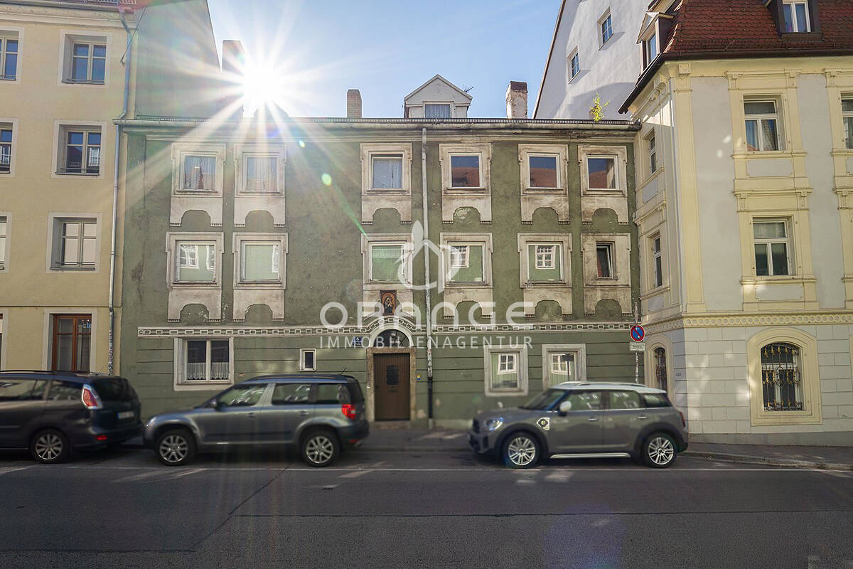 ***Sanierungsbedürftiges Altstadthaus – mit Potenzial***