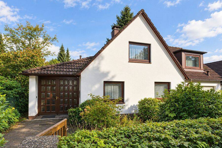 Einfamilienhaus mit großem Grundstück und Entwicklungspotenzial, 22419 Hamburg (Hamburg-Nord Langenhorn)
