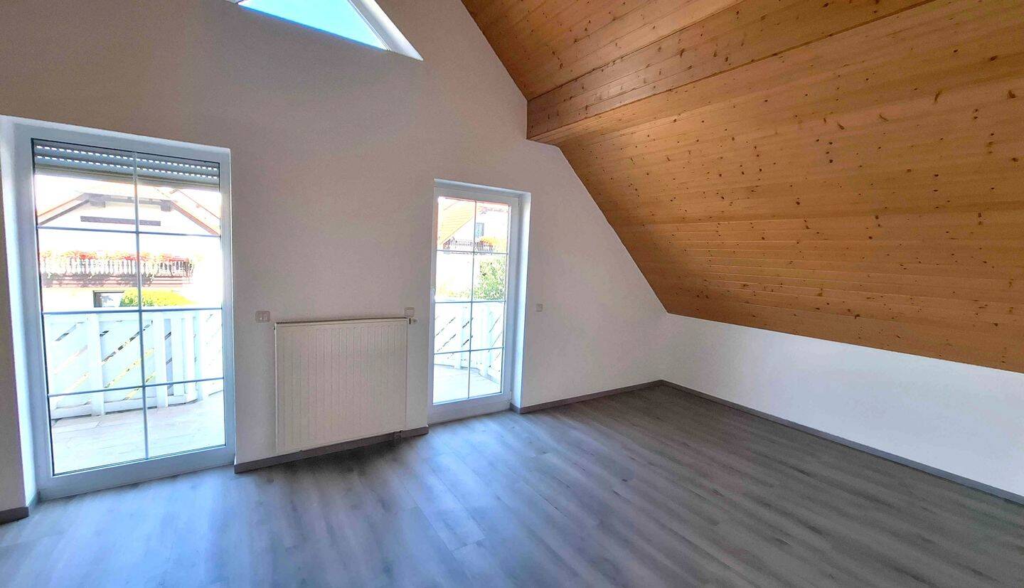 Dem Himmel ziemlich nah! – 2,5 Zi.-DG-Wohng.-72 m² WF bei 107 m² NF, 2 Balkone, Garage, Stellplatz, Garten, 38855 Wernigerode