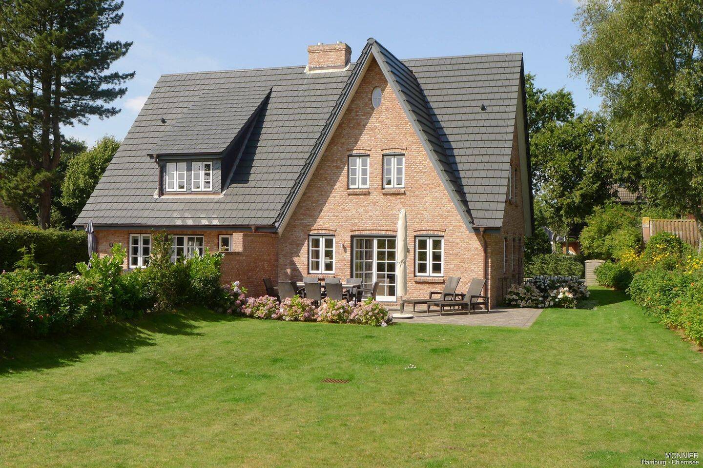 Luxuriöses Inseldomizill zur Eigennutzung in Bestlage, Nieblum auf Föhr (Ferienvermietung ist möglich), 25938 Nieblum