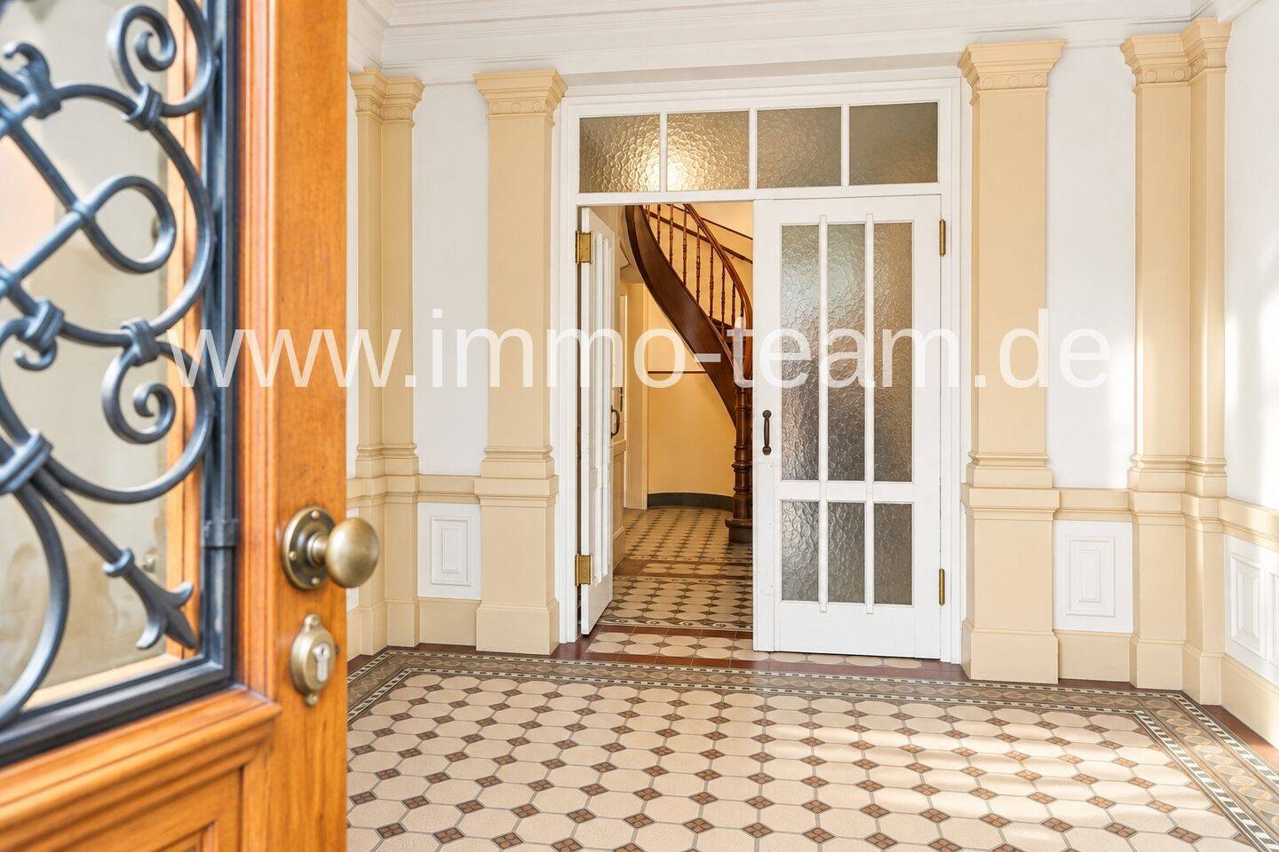NEU: Historisches Juwel: Großzügige 4-Zimmer-Altbauwohnung ++Denkmalschutz++, 70184 Stuttgart (Frauenkopf Mitte Ost Süd)
