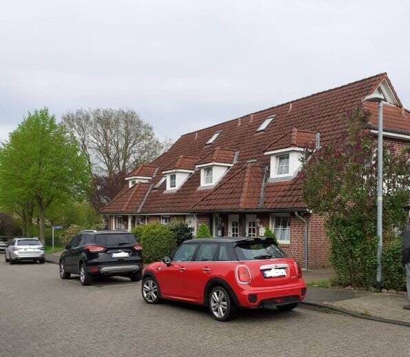 Gepflegte Dachgeschosswohnung in top Lage am Stadtrand von Stade, 21682 Stade