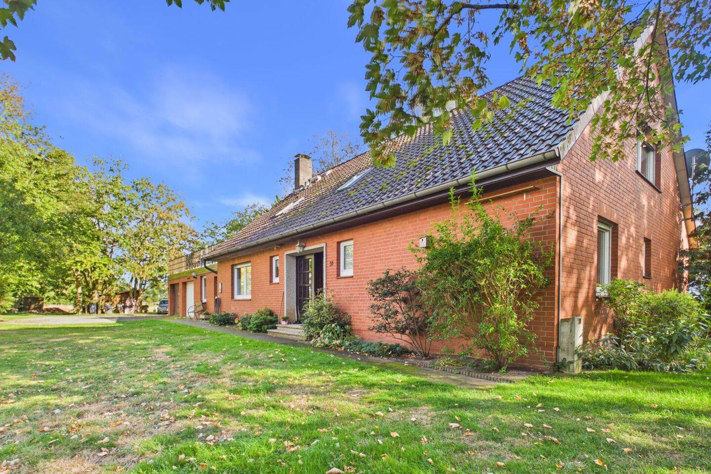 Einfamilienhaus mit Einliegerwohnung und kleiner Pferdewiese, 27327 Martfeld