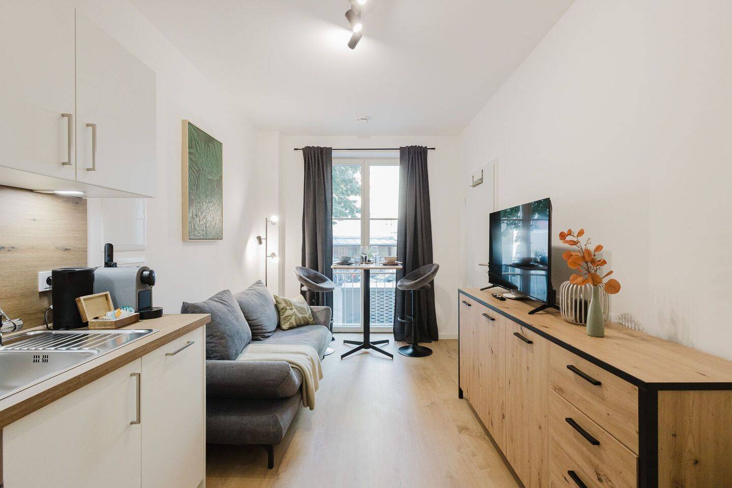 Möblierte All-Inclusive-Apartments in Regensburg – Prinzenweg 6, 93047 Regensburg (Innenstadt Kasernenviertel Ostenviertel Westenviertel)