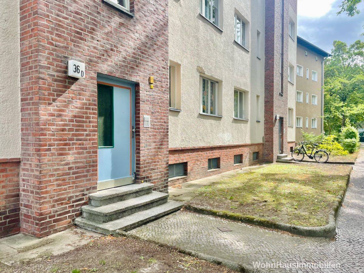 Berlin-Tegel: Modernisierte 2-Zimmer-Wohnung mit Balkon, 13509 Berlin (Reinickendorf)