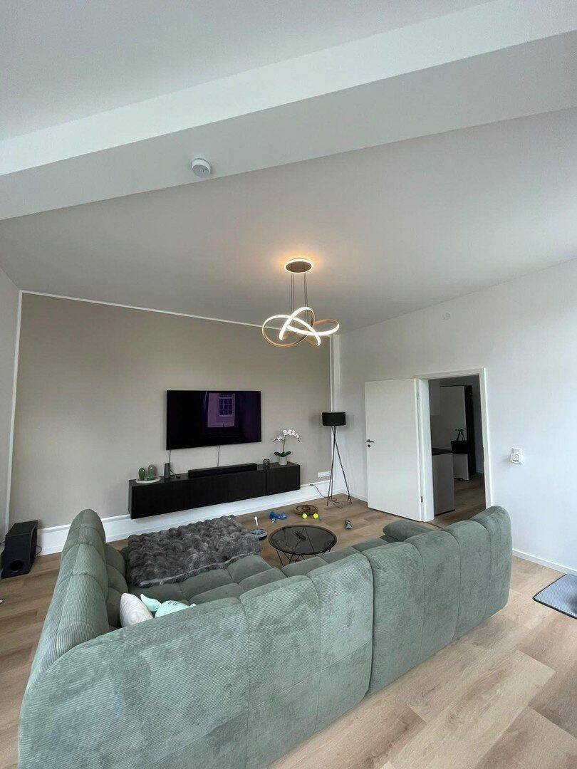 Modernisierte 5-Zimmer Wohnung, 2 Bäder, Gäste-WC, 42389 Wuppertal (Langerfeld)