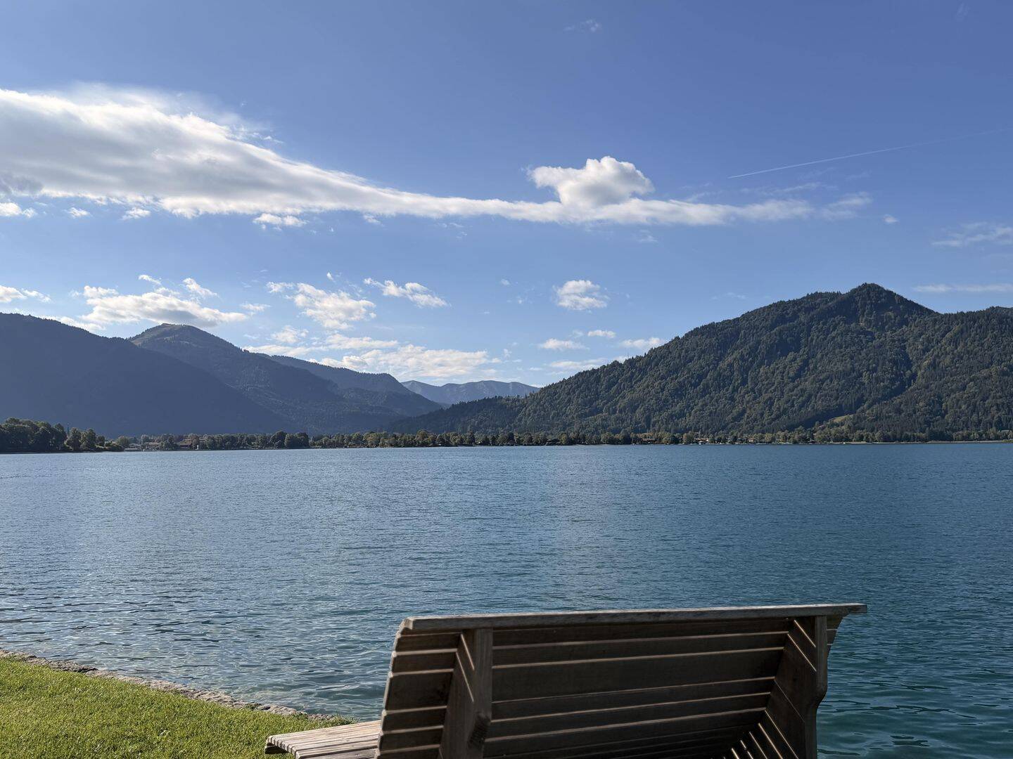 Zentral wohnen mit Altbaucharme und Terrasse – frisch sanierte 2-Zimmer-Wohnung mit EBK, 83684 Tegernsee