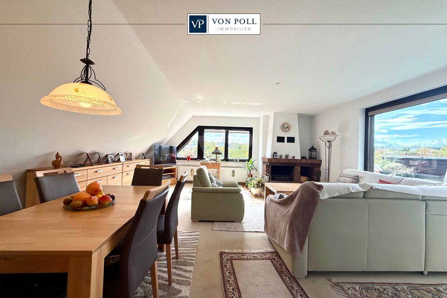 Charmante Dachgeschosswohnung mit Blick und Kamin, 65843 Sulzbach (Taunus)