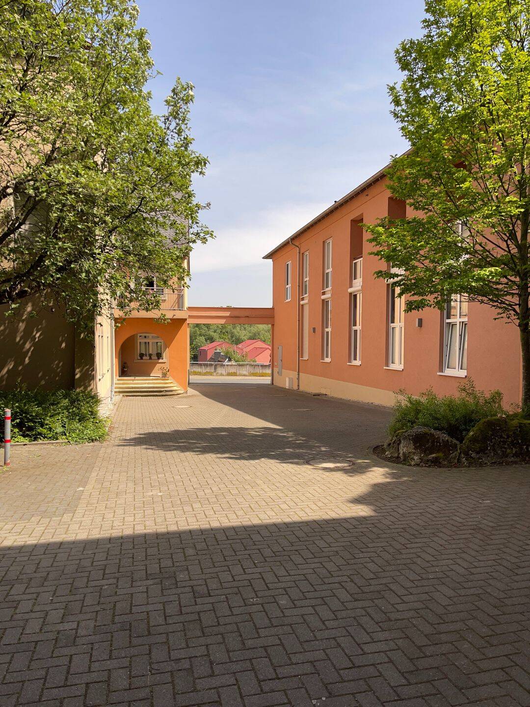 helle Eigentumswohnung mit Balkon und Carport, 55276 Oppenheim
