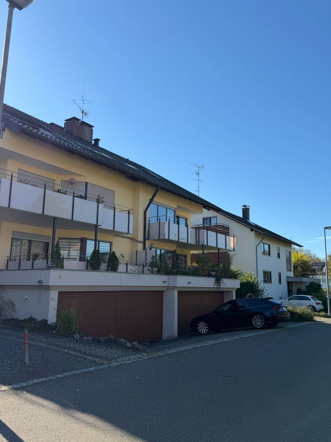 Gut gelegene Wohnung mit Garage und Teilseesicht, 78465 Konstanz