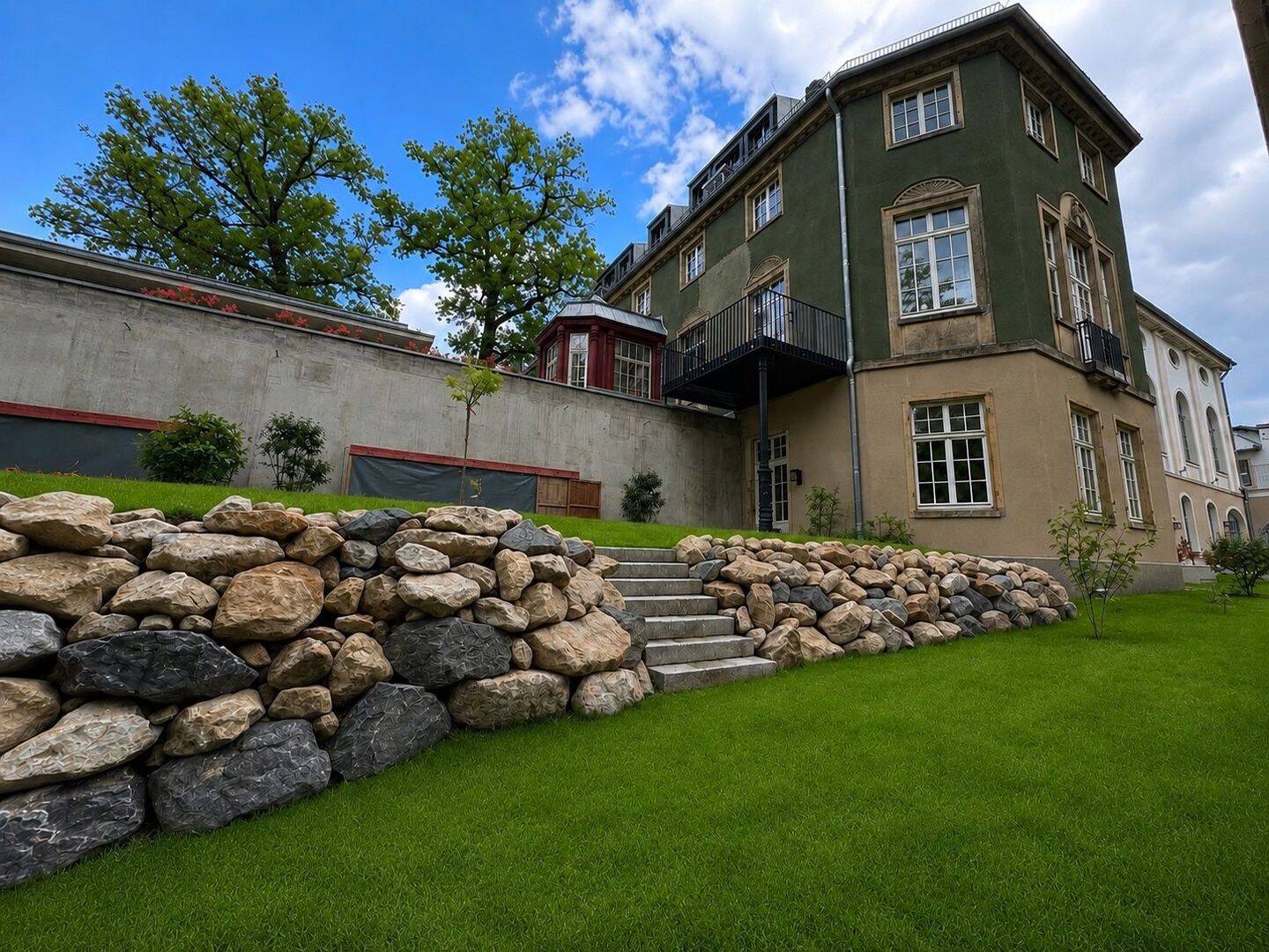 *Erstbezug – großzügige und exklusive 4- Raumwohnung in saniertem Altbau*, 1324 Dresden (Bühlau/Weißer Hirsch Dresdener Heide Loschwitz/Wachwitz)