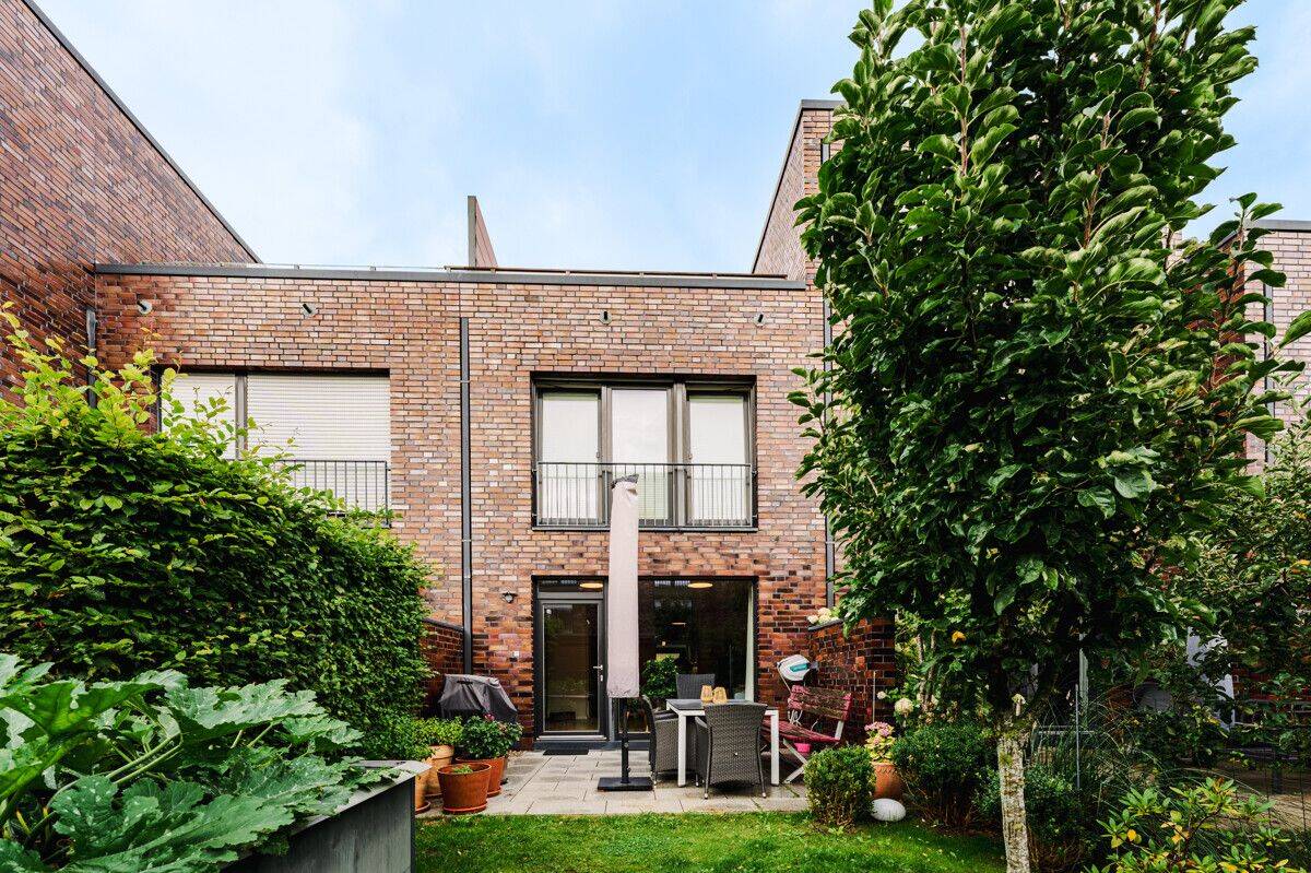 Seltene Gelegenheit! Modernes Stadthaus mitten in Kiel, 24118 Kiel (Ravensberg)