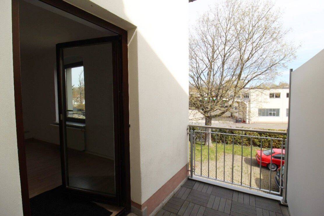 *** 2 Zimmer + Balkon + EBK ***, 9322 Penig