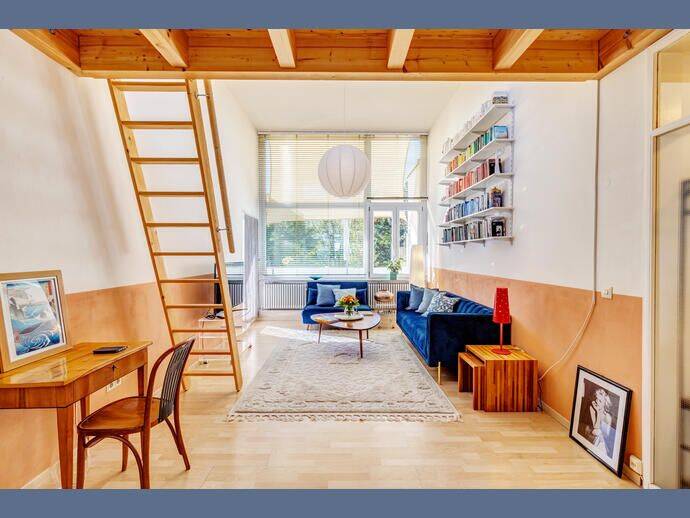 Möbliert: Atelierwohnung mit besonderem Wohngefühl zwischen Olympiapark und OEZ, 80992 München (Moosach Neuhausen-Nymphenburg Pasing-Obermenzing)