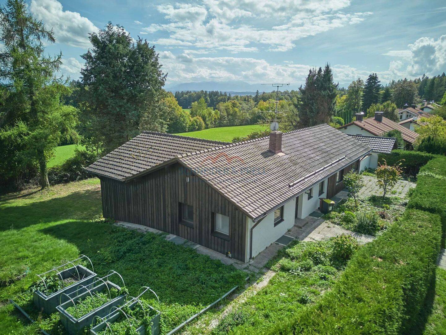 Bungalow in Icking – Bergblick, großes Grundstück, interessanter Preis, 82057 Icking