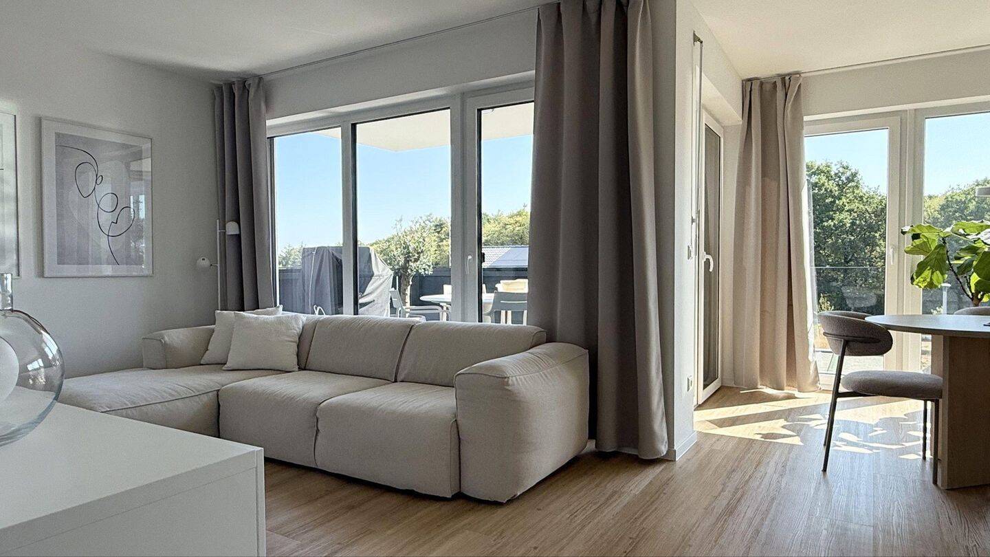 Neubau – sehr schöne, helle 3,5 Zi- Wohnung mit EBK, Balkon und Tiefgaragenstellplatz in Möckmühl, 74219 Möckmühl