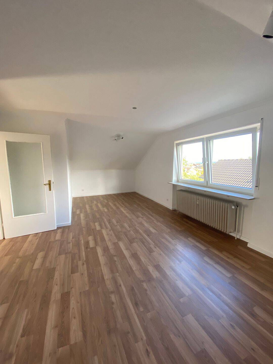 Bright 2-Bedroom Apartment in Mackenbach – Housing Approved – 5 Min to Ramstein Air Base, 67686 Mackenbach