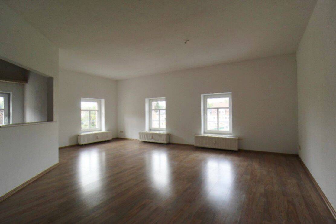 *** 3 Zimmer, EBK, schöner Ausblick ***, 9322 Penig