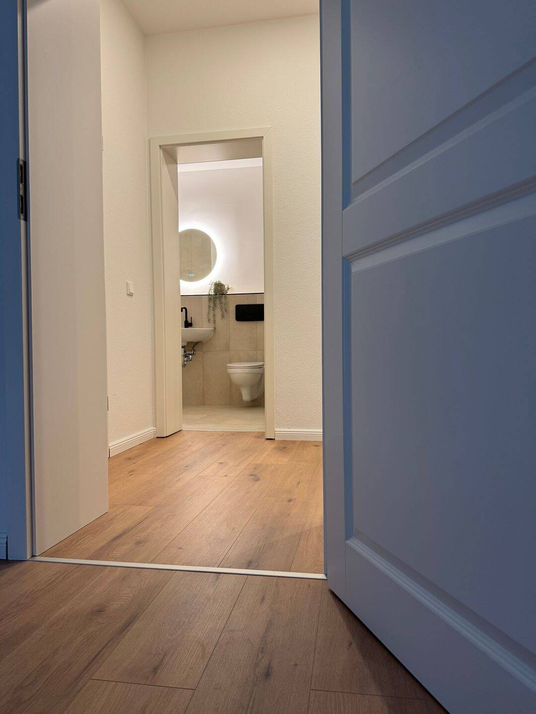 Erstbezug – 3-Raum-Wohnung mit Balkon für Paare/Familien/Studenten, 9130 Chemnitz (Hilbersdorf Sonnenberg Yorckgebiet Zentrum)