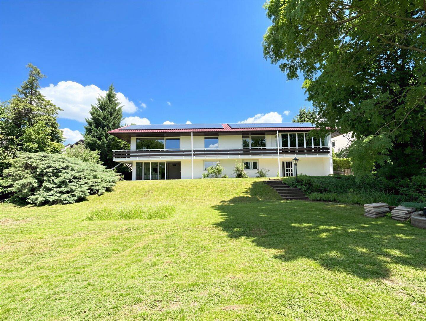 Exklusive Unternehmervilla bei Göppingen mit parkähnlichem Grundstück & Entwicklungspotential, 73066 Uhingen