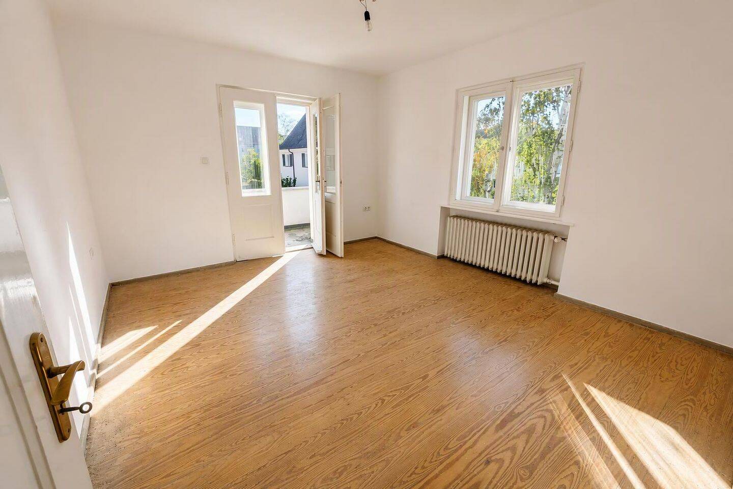 18 m² WG-Zimmer | 8er-WG | Garten | Top Lage | 550 € kalt, 91054 Erlangen (Burgberg Erlangen-Nord Erlangen-Ost Innenstadt Sieglitzhof)