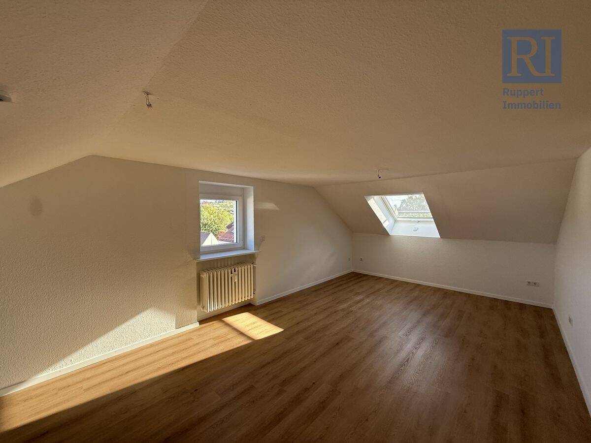 Frisch sanierte 3-Zimmer-Wohnung in Lengfeld, 97076 Würzburg (Grombühl Lengfeld)
