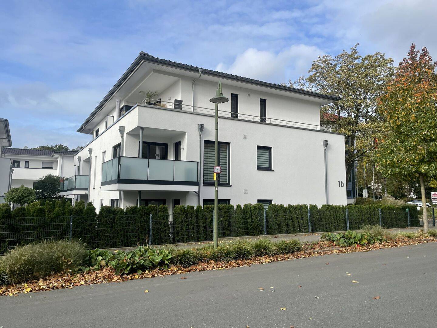 Moderne Erdgeschosswohnung mit überdachter Terrasse und Aufzug, 33175 Bad Lippspringe