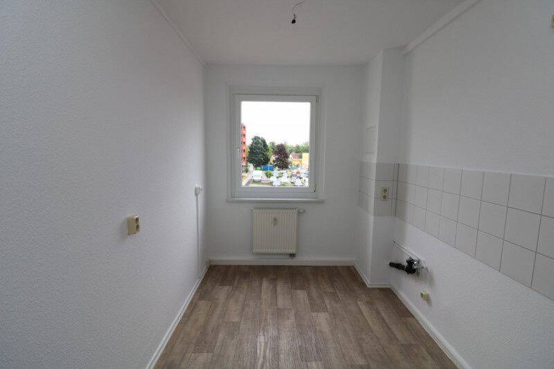 Mit Highspeed ins neue Zuhause…2-RW mit Aufzug, Wanne & Balkon!!!, 9599 Freiberg
